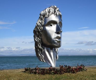 Big stainless steel bust Aida